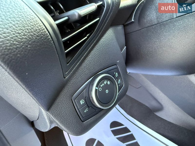 Внедорожник / Кроссовер Ford Escape 2019 в Ивано-Франковске