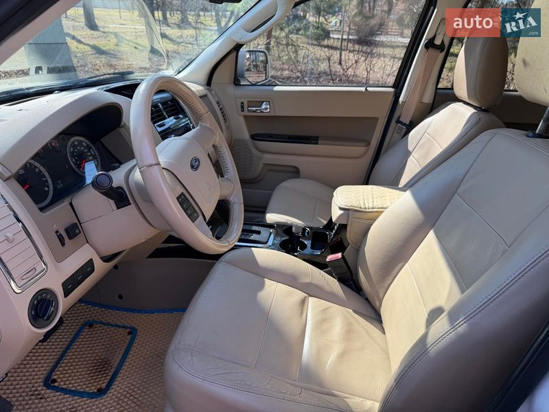 Внедорожник / Кроссовер Ford Escape 2012 в Киеве