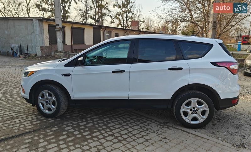 Внедорожник / Кроссовер Ford Escape 2017 в Львове