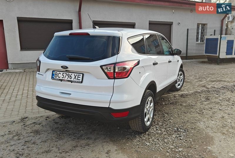 Внедорожник / Кроссовер Ford Escape 2017 в Львове