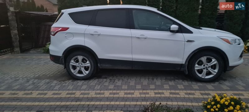 Позашляховик / Кросовер Ford Escape 2014 в Радехові