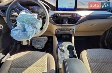 Позашляховик / Кросовер Ford Escape 2020 в Львові