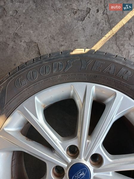 Позашляховик / Кросовер Ford Escape 2017 в Соснівці