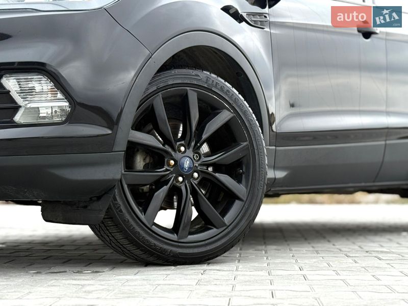 Позашляховик / Кросовер Ford Escape 2016 в Тернополі