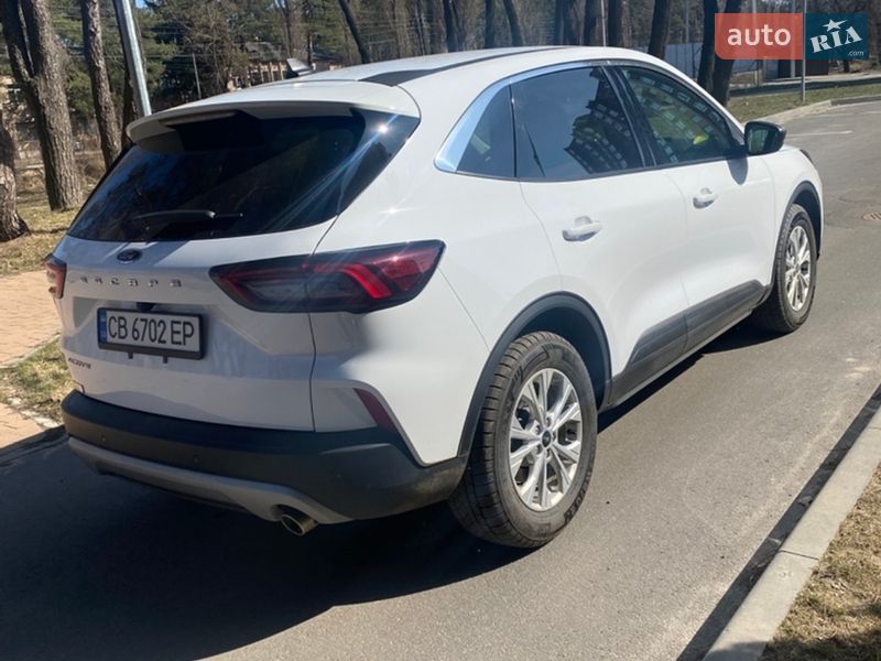 Внедорожник / Кроссовер Ford Escape 2024 в Чернигове