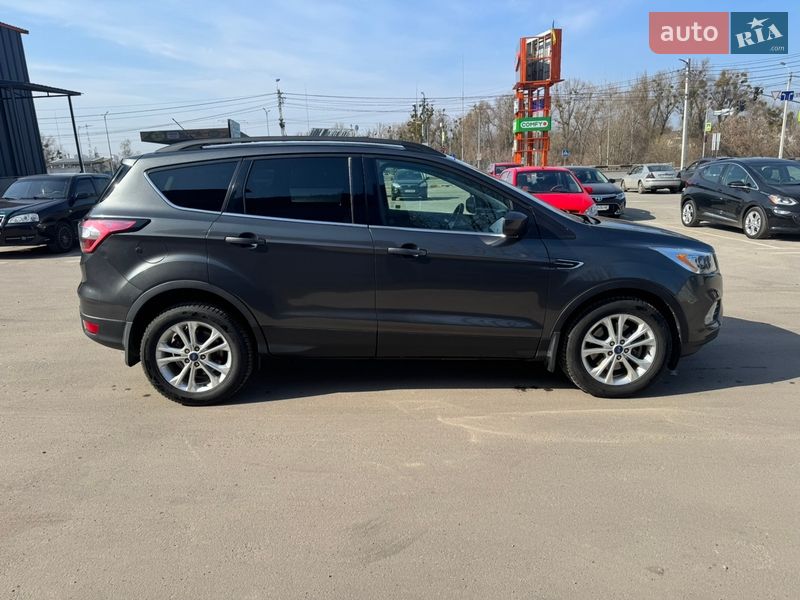 Позашляховик / Кросовер Ford Escape 2017 в Ірпені