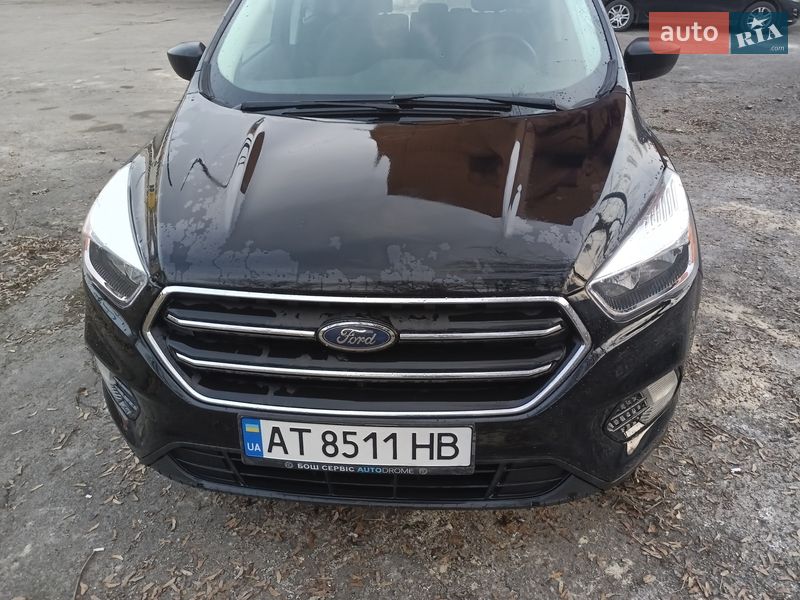 Внедорожник / Кроссовер Ford Escape 2017 в Ровно