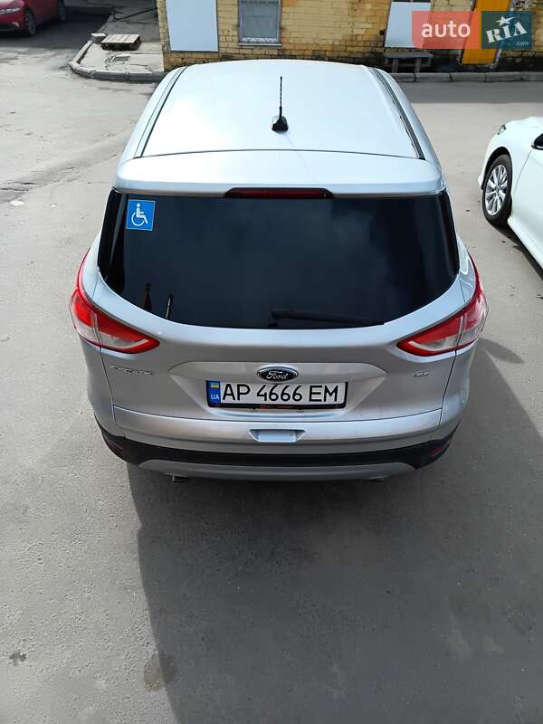 Позашляховик / Кросовер Ford Escape 2015 в Запоріжжі