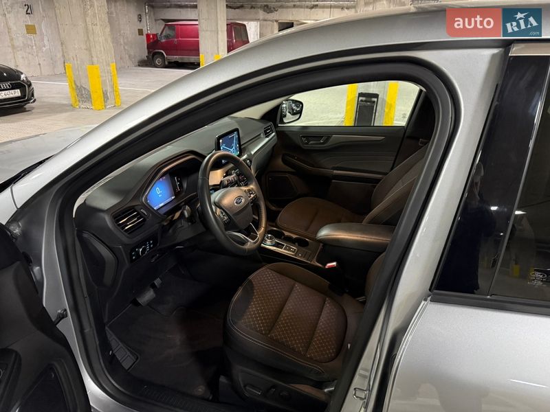 Позашляховик / Кросовер Ford Escape 2023 в Тернополі