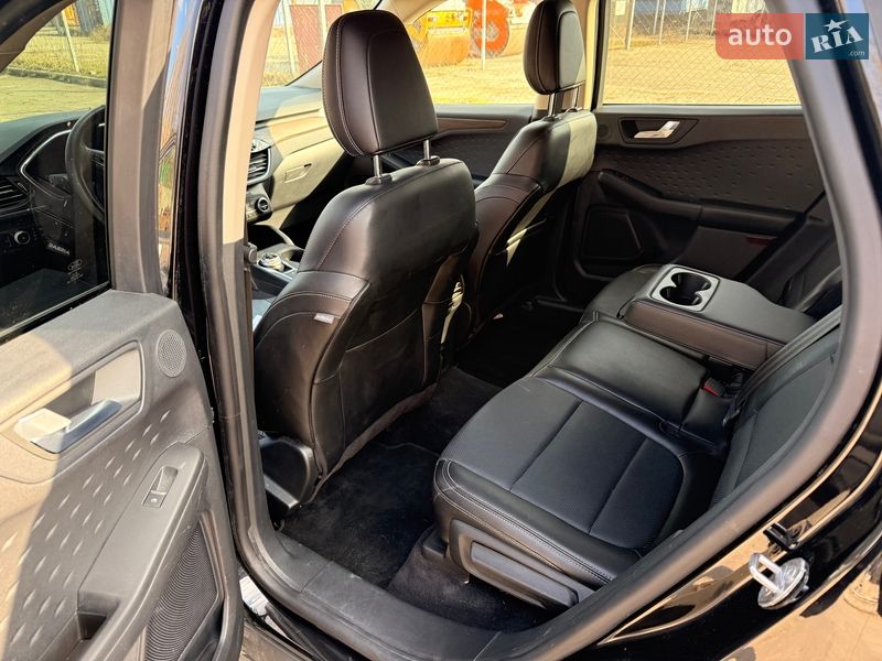 Внедорожник / Кроссовер Ford Escape 2019 в Киеве