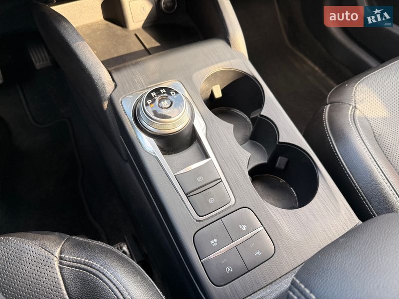 Внедорожник / Кроссовер Ford Escape 2019 в Киеве