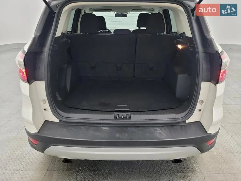 Внедорожник / Кроссовер Ford Escape 2016 в Харькове