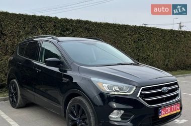 Внедорожник / Кроссовер Ford Escape 2017 в Львове