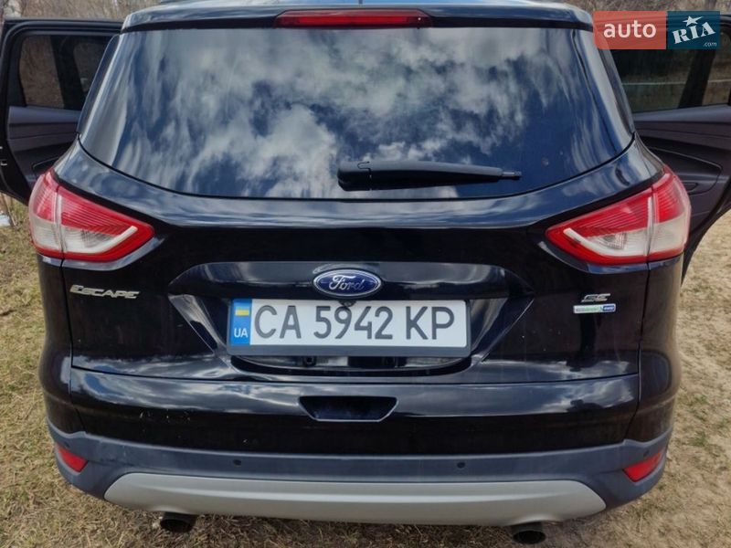 Позашляховик / Кросовер Ford Escape 2015 в Умані