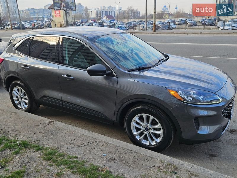 Внедорожник / Кроссовер Ford Escape 2022 в Киеве