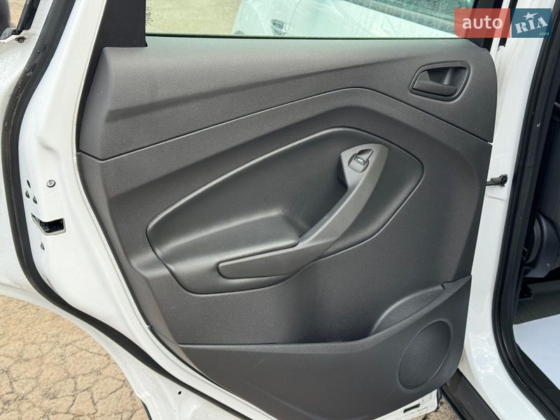 Внедорожник / Кроссовер Ford Escape 2015 в Виннице