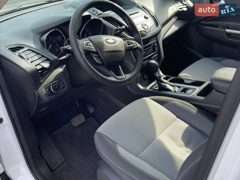 Позашляховик / Кросовер Ford Escape 2016 в Дубні фото 10 Позашляховик / Кросовер Ford Escape 2016 в Дубні