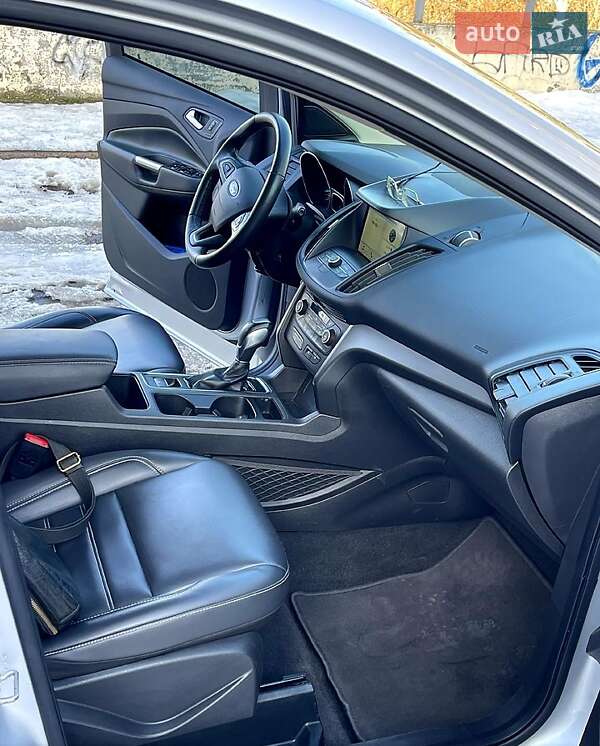 Внедорожник / Кроссовер Ford Escape 2019 в Киеве фото 8 Внедорожник / Кроссовер Ford Escape 2019 в Киеве