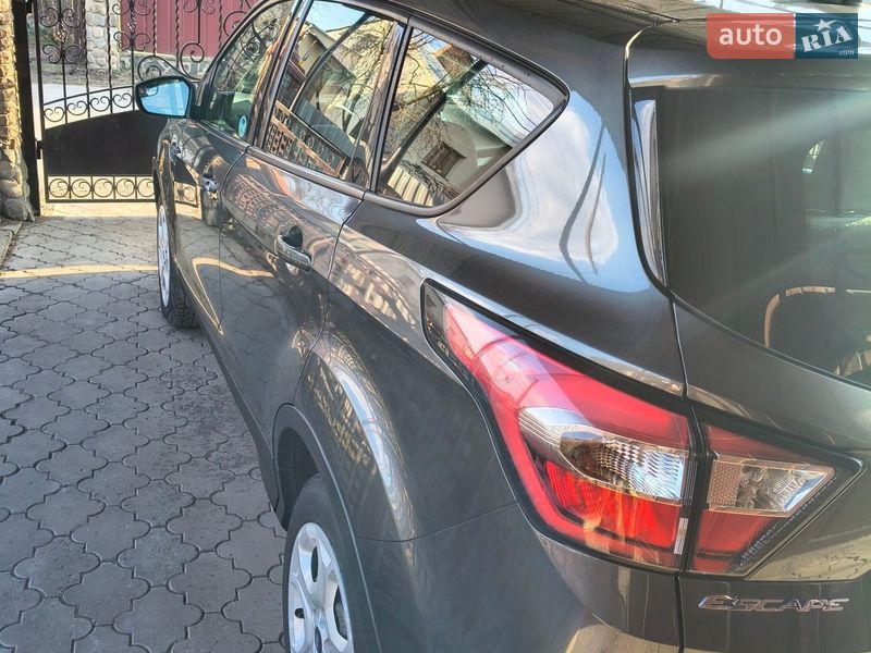 Внедорожник / Кроссовер Ford Escape 2018 в Луцке