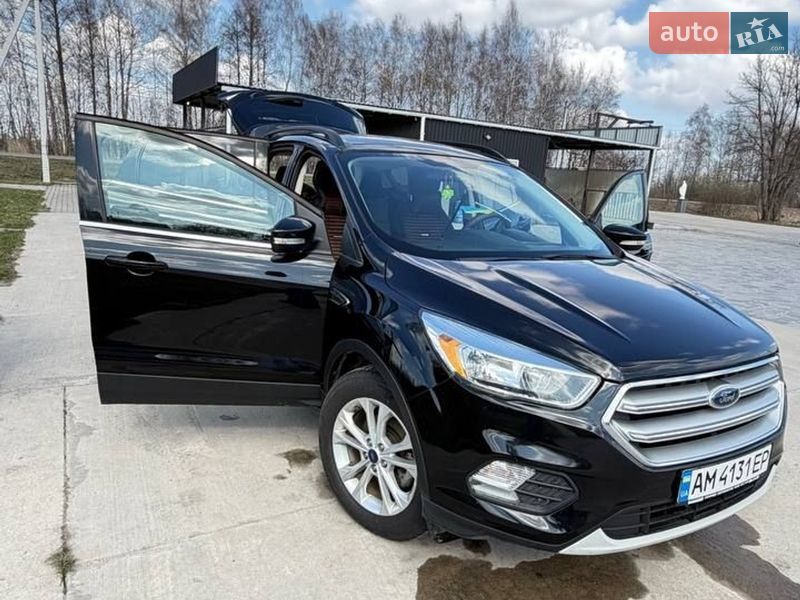Внедорожник / Кроссовер Ford Escape 2018 в Житомире