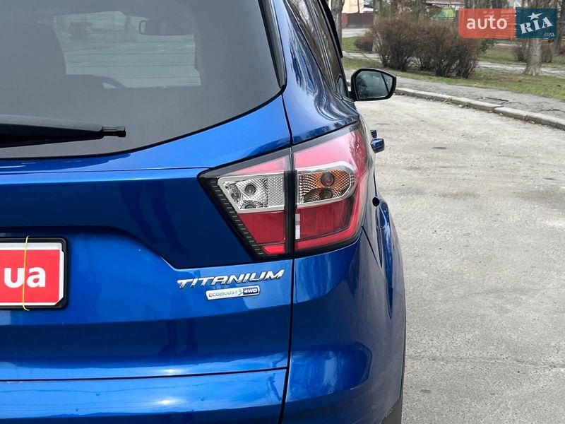 Внедорожник / Кроссовер Ford Escape 2017 в Киеве