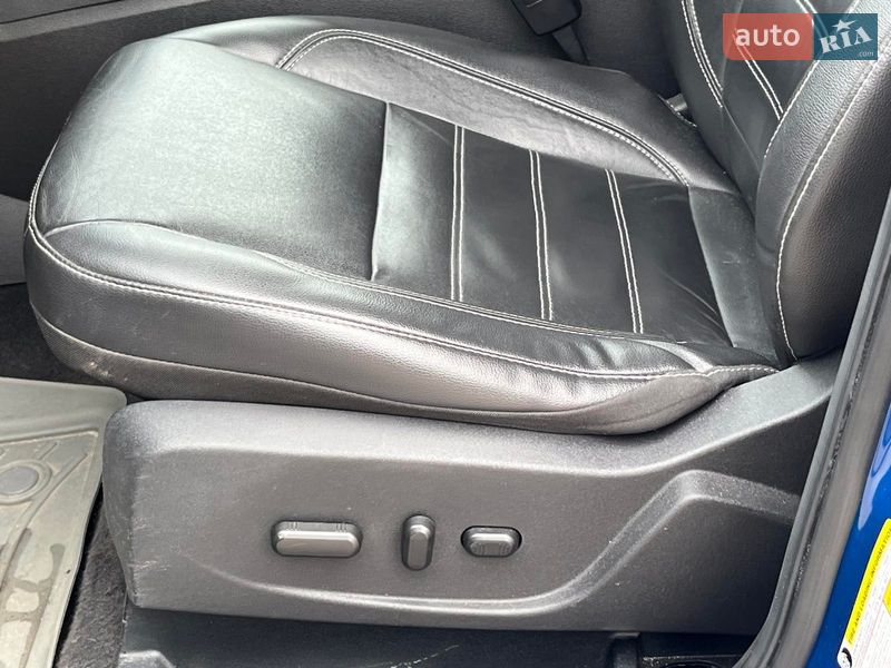 Внедорожник / Кроссовер Ford Escape 2017 в Киеве