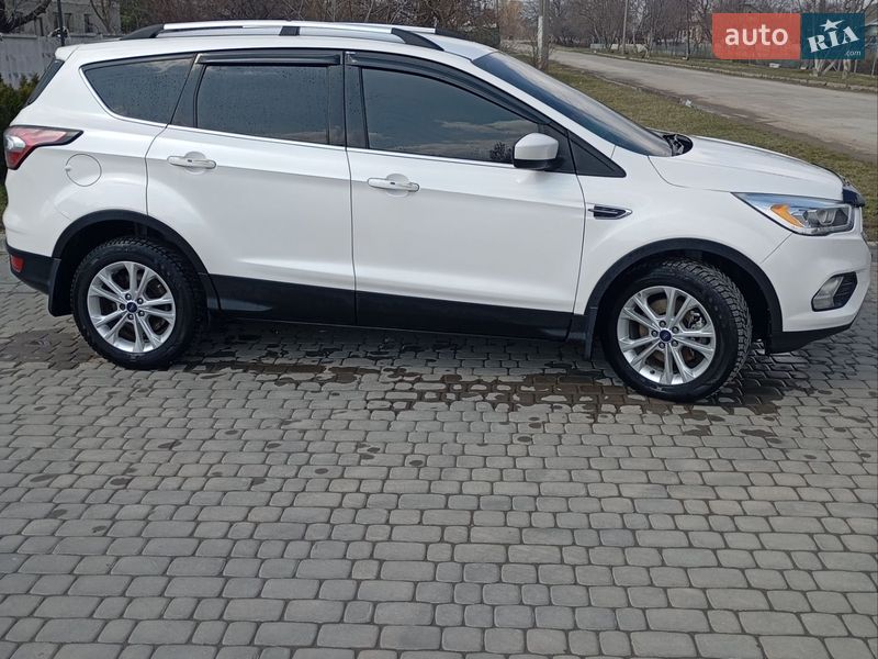 Внедорожник / Кроссовер Ford Escape 2017 в Каменец-Подольском фото 6 Внедорожник / Кроссовер Ford Escape 2017 в Каменец-Подольском