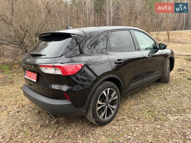 Внедорожник / Кроссовер Ford Escape 2021 в Чернигове