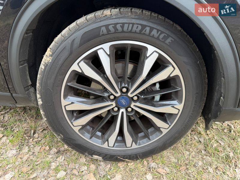 Внедорожник / Кроссовер Ford Escape 2021 в Чернигове