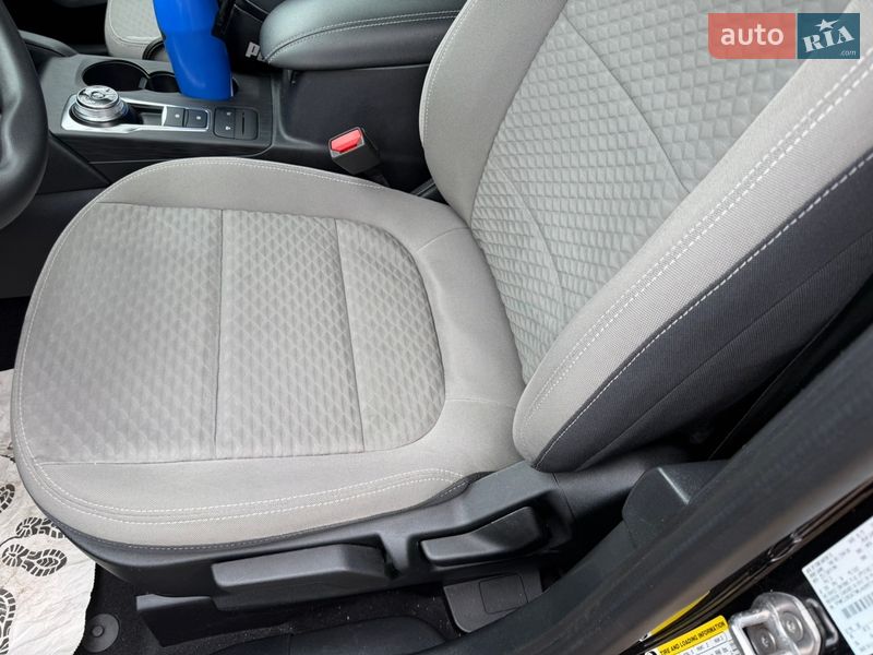 Внедорожник / Кроссовер Ford Escape 2021 в Чернигове