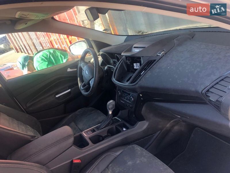 Внедорожник / Кроссовер Ford Escape 2017 в Киеве