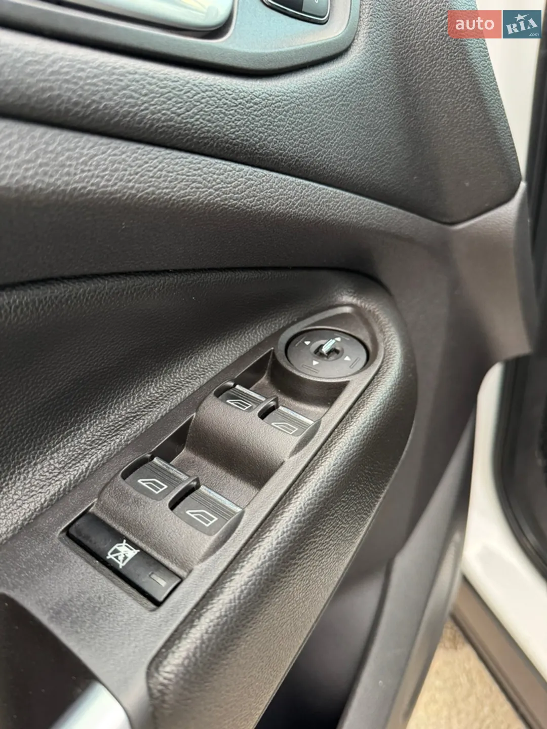 2013 Ford Escape - мініатюра 11