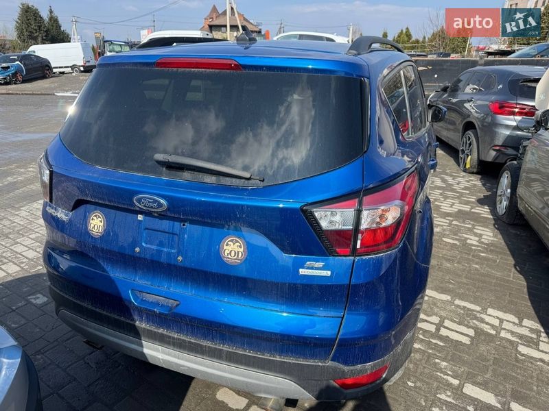 Позашляховик / Кросовер Ford Escape 2017 в Львові