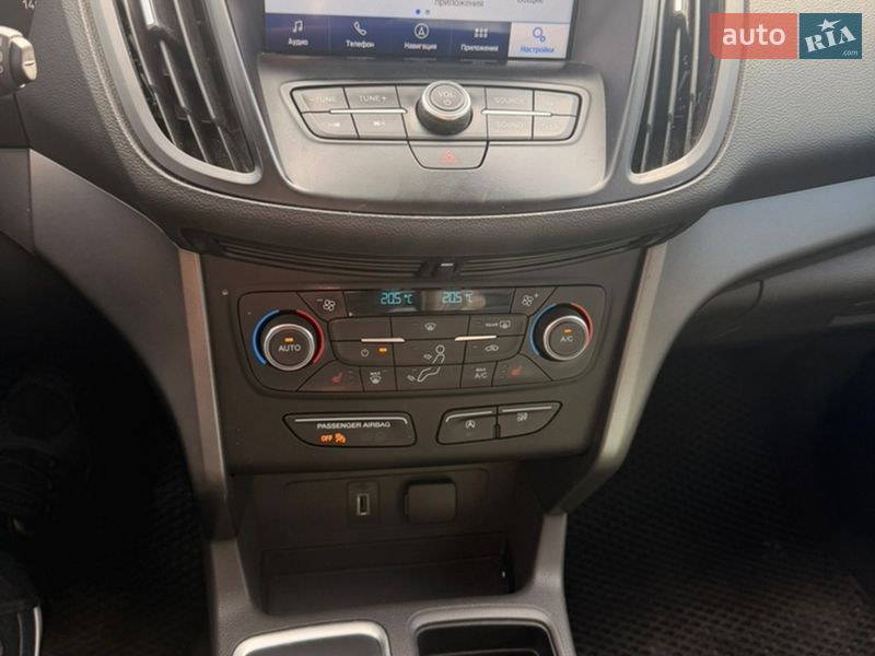 Внедорожник / Кроссовер Ford Escape 2017 в Тернополе