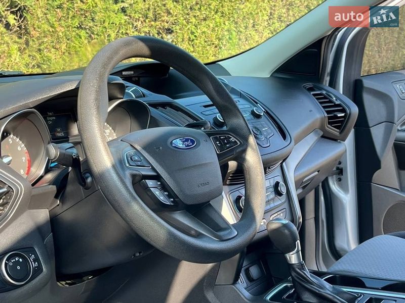 Внедорожник / Кроссовер Ford Escape 2017 в Львове