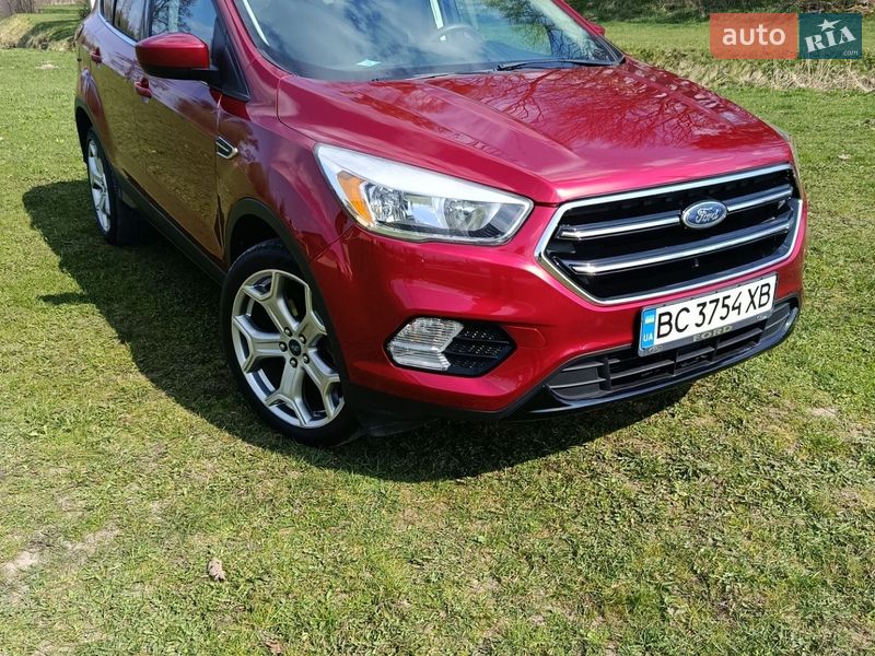 Внедорожник / Кроссовер Ford Escape 2018 в Львове