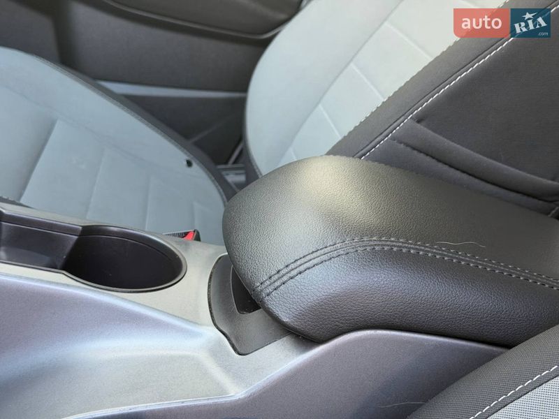 Позашляховик / Кросовер Ford Escape 2014 в Охтирці
