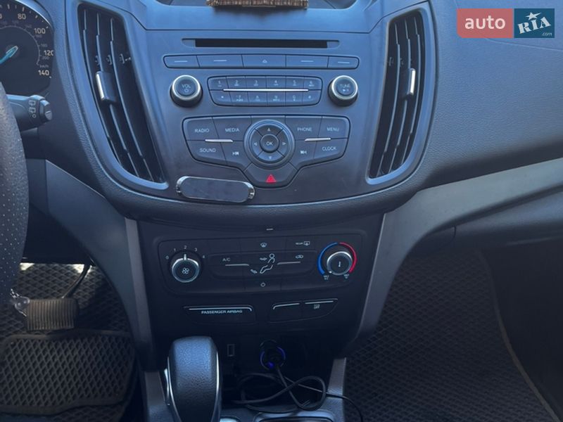Внедорожник / Кроссовер Ford Escape 2016 в Киеве