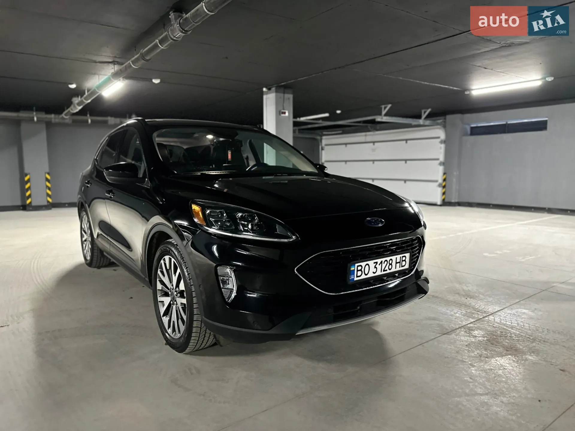 Ford Escape 2021 VIN 1FMCU0DZ1MUB16182 фото оголошення 4 з 53