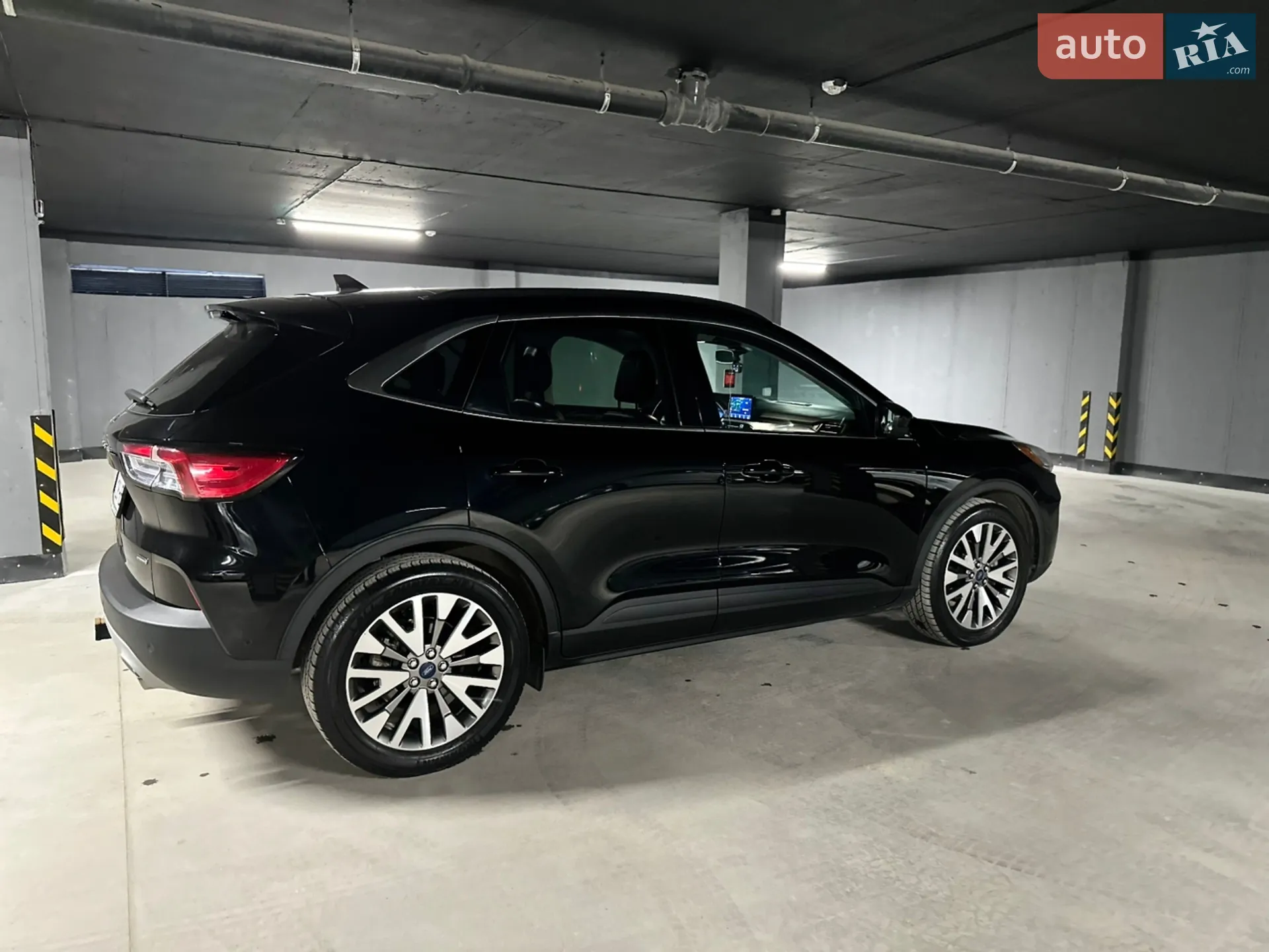 Ford Escape 2021 VIN 1FMCU0DZ1MUB16182 фото оголошення 6 з 53