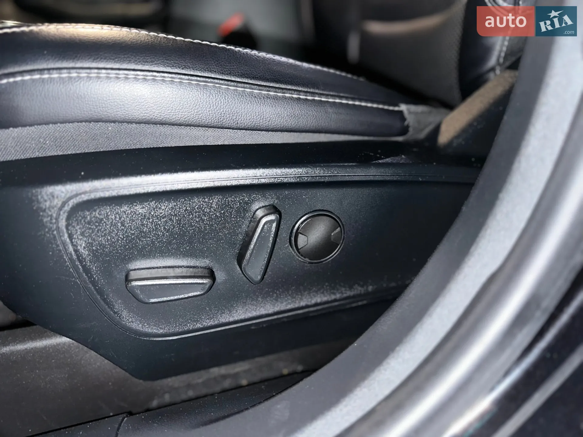 Ford Escape 2021 VIN 1FMCU0DZ1MUB16182 фото оголошення 26 з 53