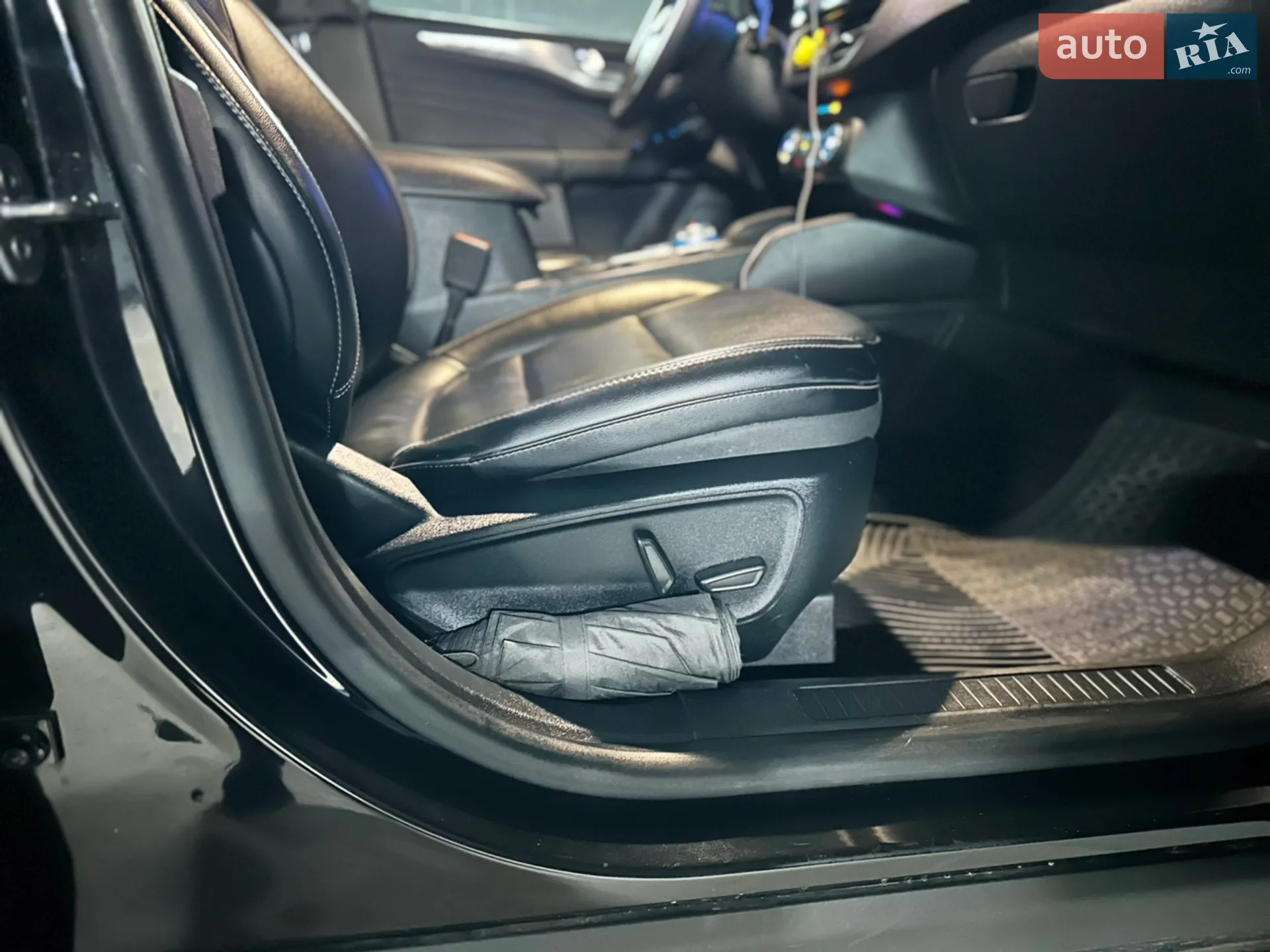Ford Escape 2021 VIN 1FMCU0DZ1MUB16182 фото оголошення 52 з 53