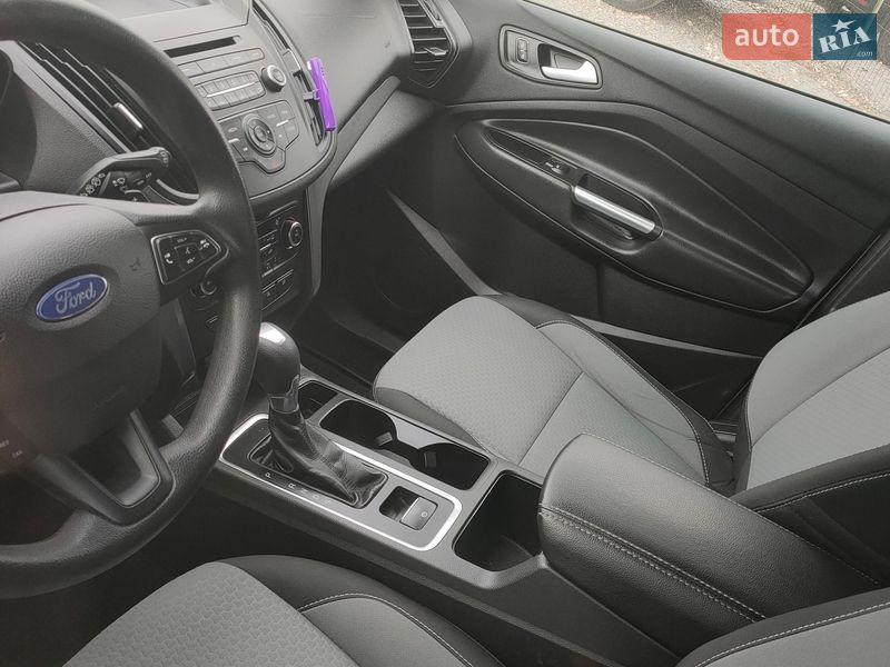 Внедорожник / Кроссовер Ford Escape 2017 в Ровно