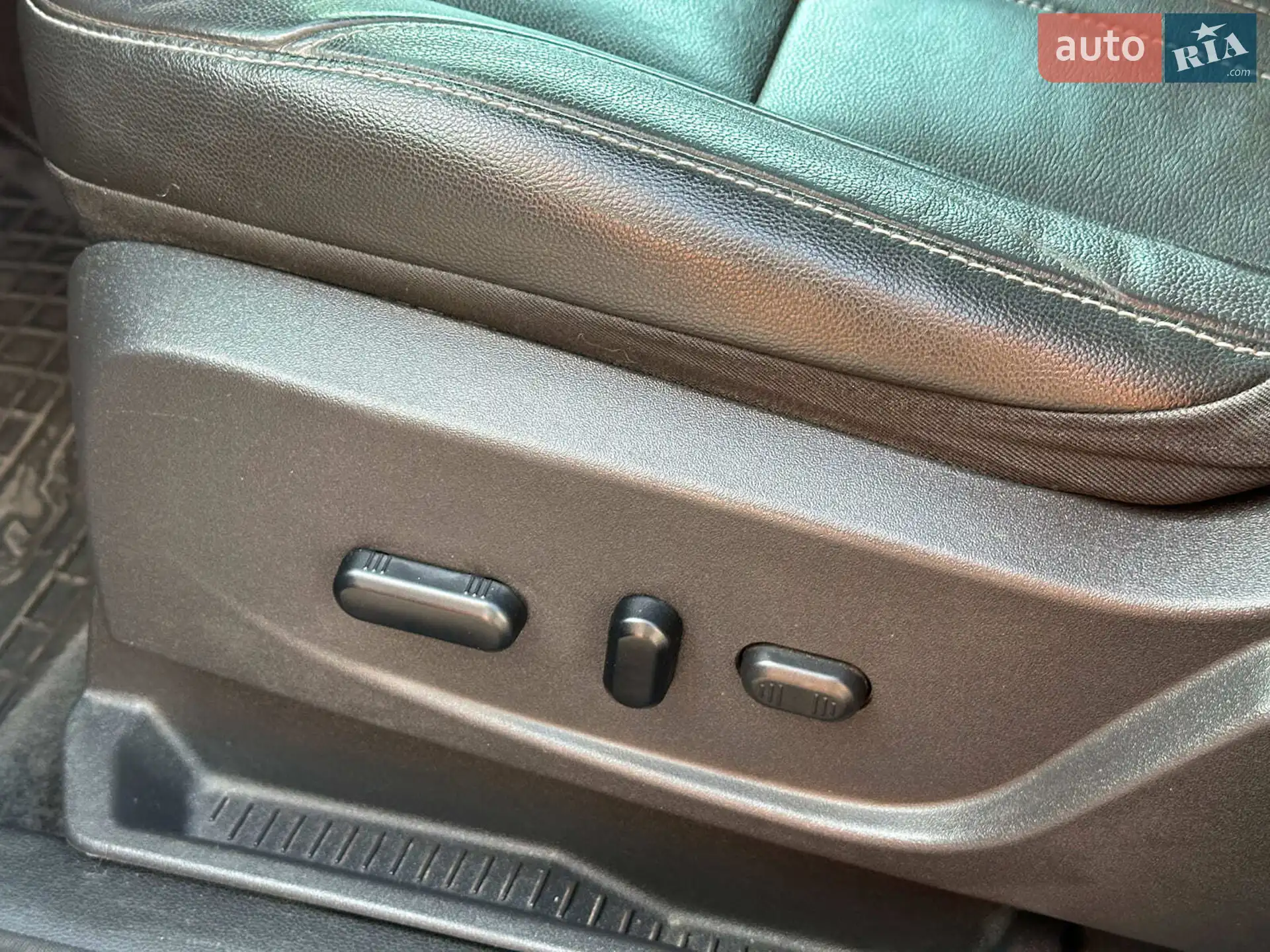 2012 Ford Escape - мініатюра 11