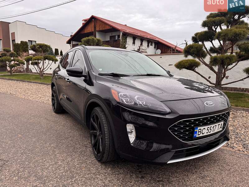 Внедорожник / Кроссовер Ford Escape 2020 в Ивано-Франковске