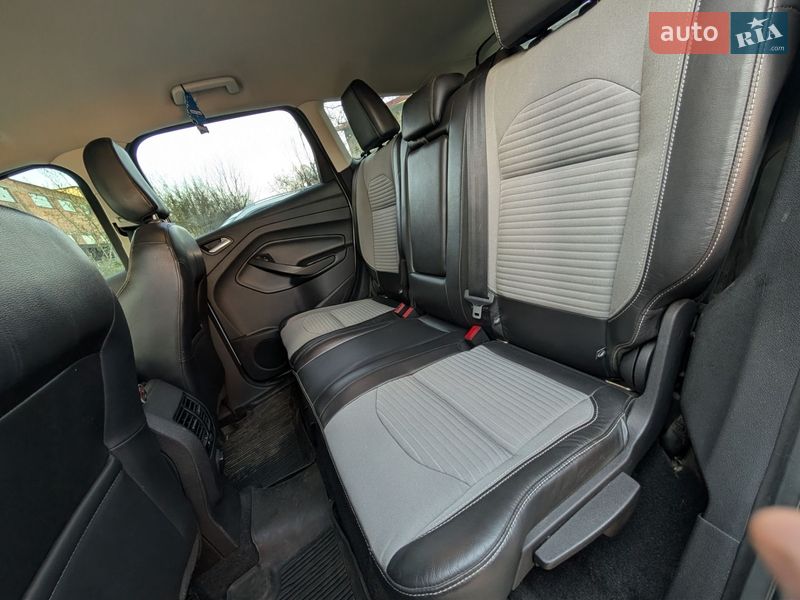 Внедорожник / Кроссовер Ford Escape 2018 в Днепре