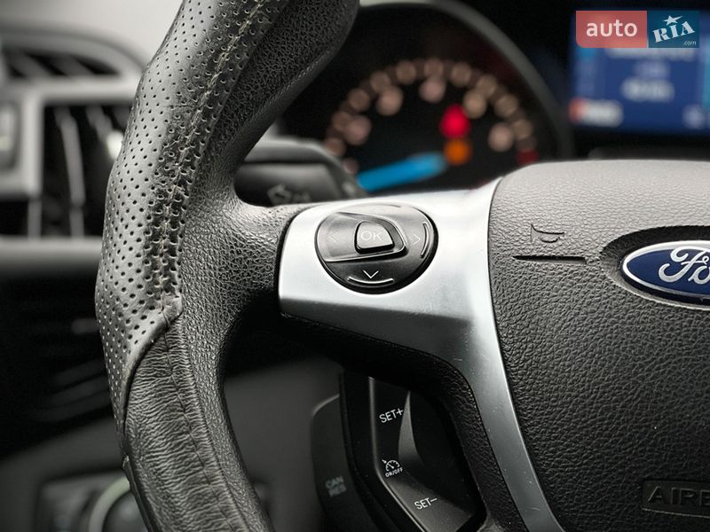 Внедорожник / Кроссовер Ford Escape 2015 в Львове