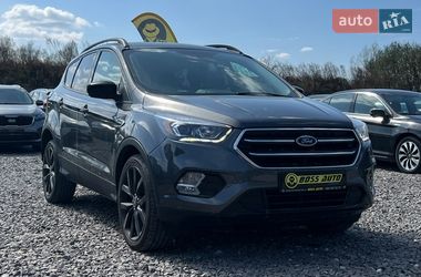 Внедорожник / Кроссовер Ford Escape 2018 в Львове