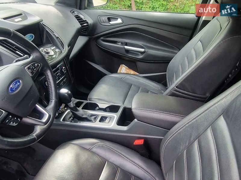 Позашляховик / Кросовер Ford Escape 2017 в Львові