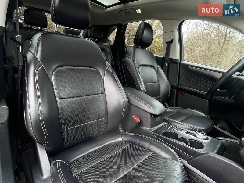 Позашляховик / Кросовер Ford Escape 2021 в Кременчуці